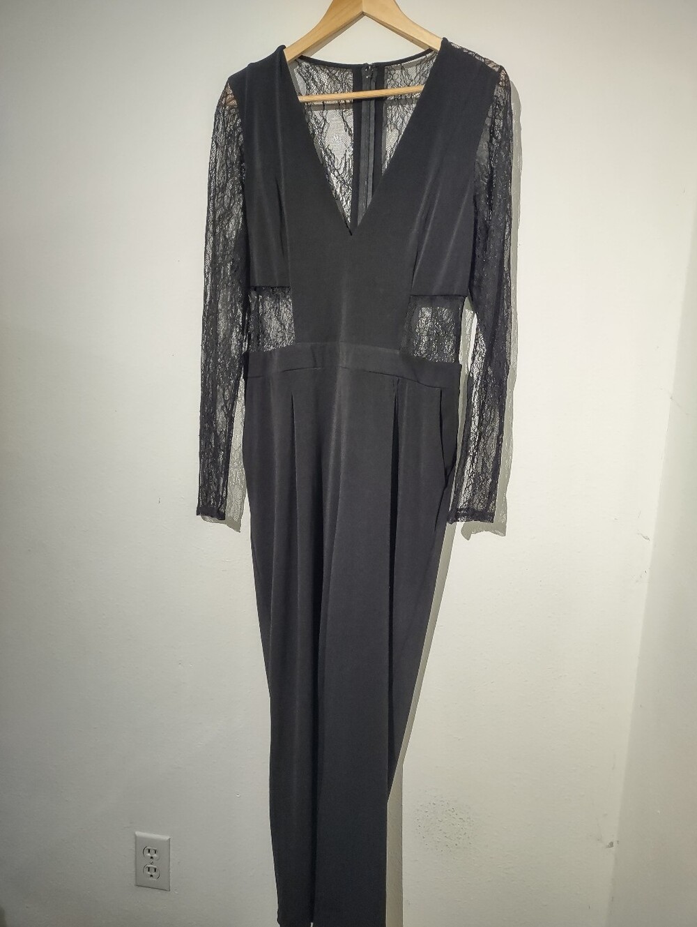 Express Black Lace Sleeve Jumpsuit Women’s V Neck Wide Leg Formal Romper 14